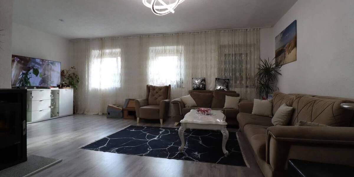 Doppelhaushälfte Wassertrüdingen - 5 Zimmer, 140 m&sup2;, 269.000&euro; | Angebot:25678984