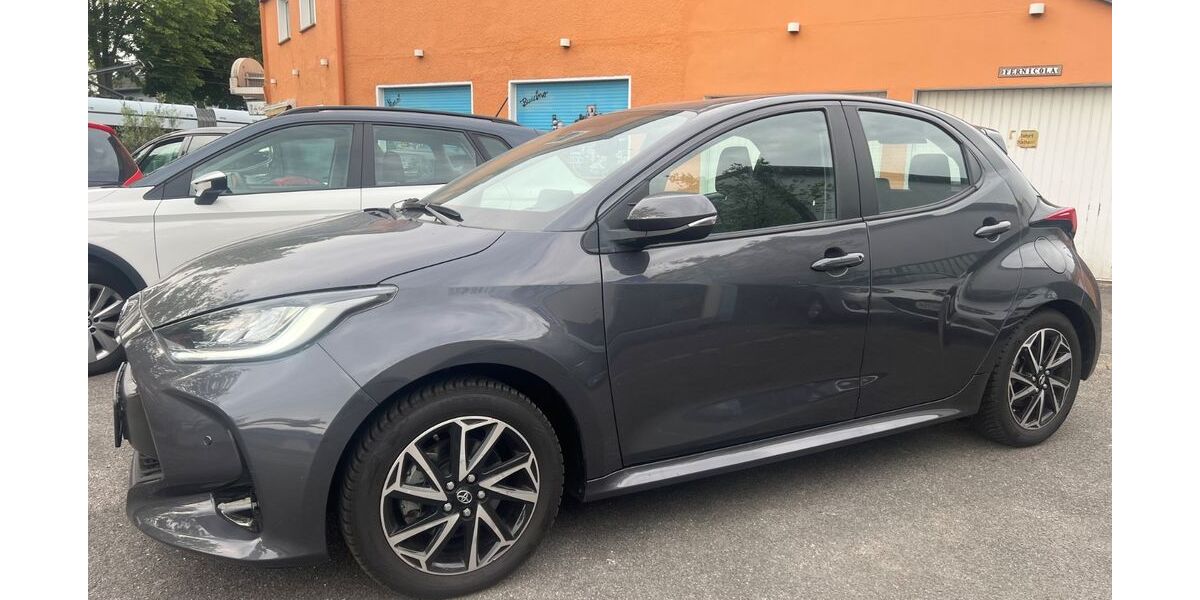 Toyota Yaris 20.000 km 18.999 &euro; Essen 45357