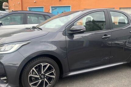Toyota Yaris 20.000 km 19.850 &euro; Essen 45357