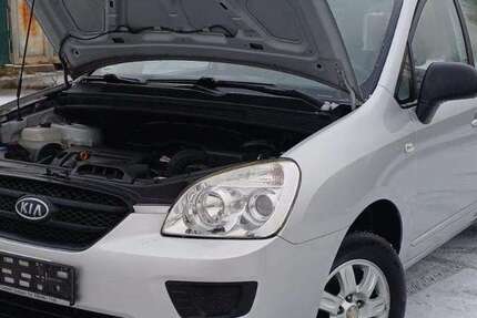 Kia Carens 155.000 km 3.700 &euro; Börgerende 18211