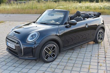 Mini Cooper S Cabrio 14.000 km 43.999 € Hohenthann 84098