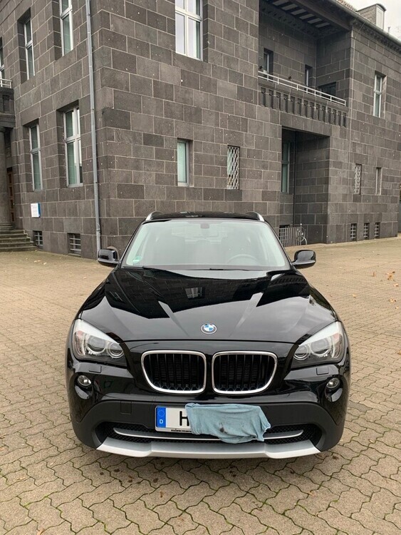 X1