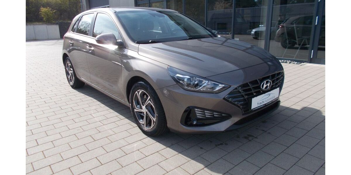 Hyundai i30 49.950 km 15.900 &euro; Bad Schwalbach 65307