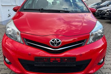 Toyota Yaris 71.500 km 8.499 &euro; Hildrizhausen 71157