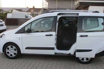 Ford Tourneo Courier 147.110 km 10.599 &euro; Babenhausen 64832