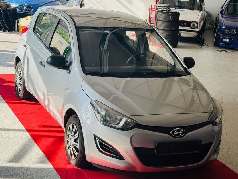 i20