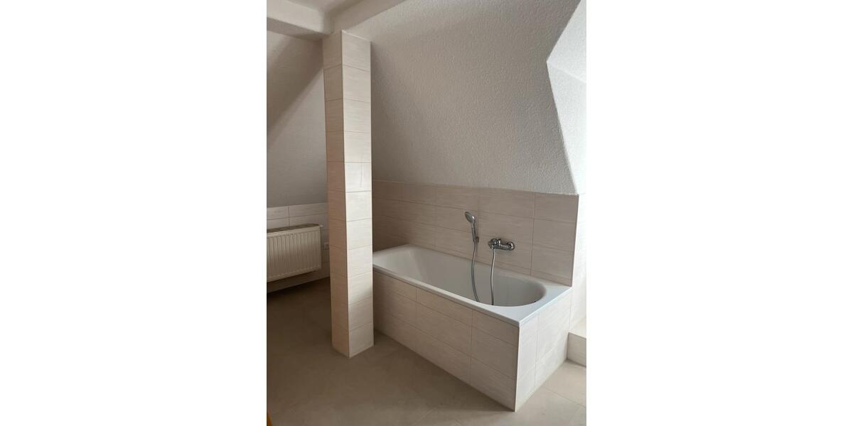 Dachgeschoßwohnung Lauchhammer - 2 Zimmer, 54 m&sup2;, 465&euro; | Angebot:26425436