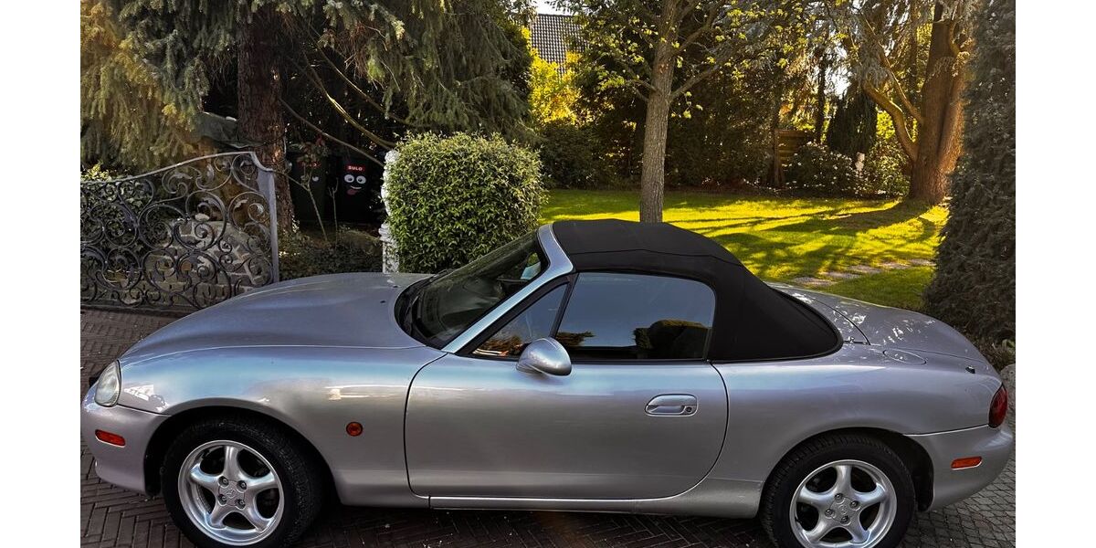 Mazda MX-5 108.000 km 7.990 &euro; Detmold 32756