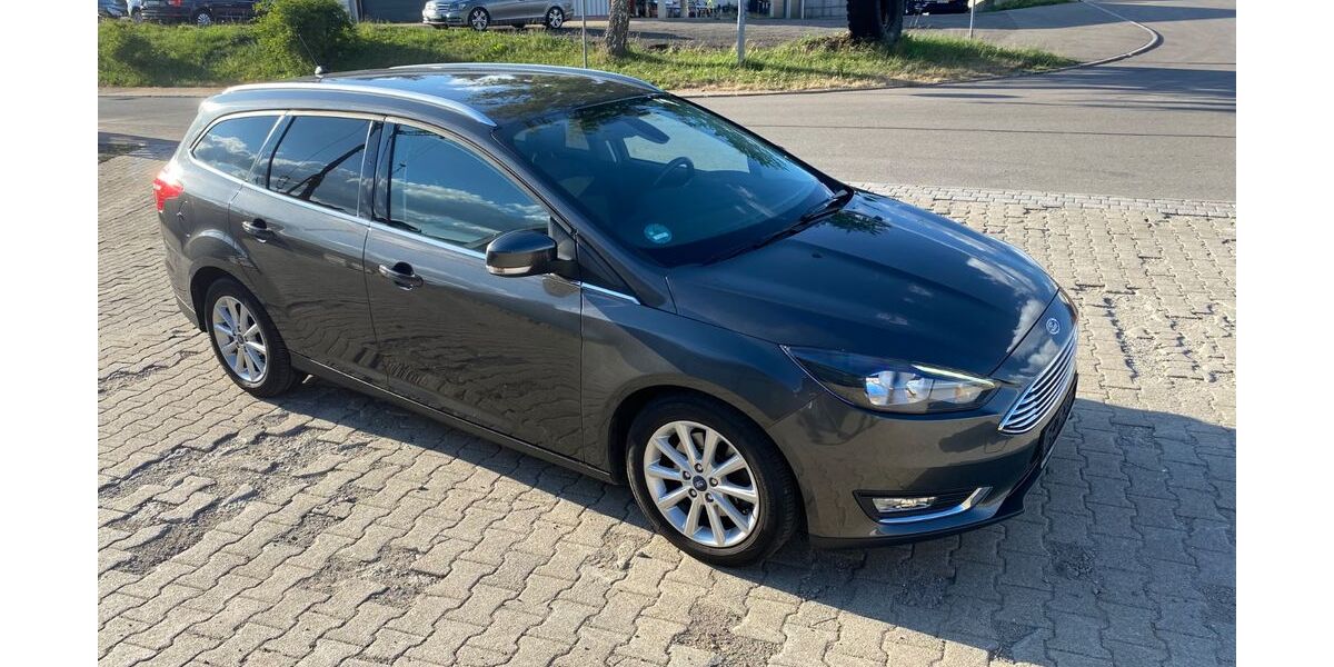 Ford Focus 103.000 km 9.500 &euro; Furtwangen 78120