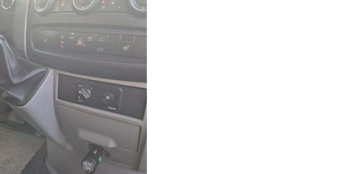 Mercedes-Benz Sprinter 319 CDI V6 9 Sitzer mit Dachklima 293.500 km 22.015 &euro; Muldestausee 06774