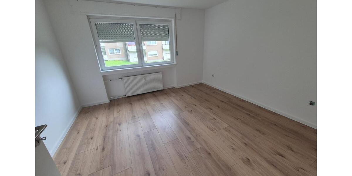 Etagenwohnung Blomberg - 4 Zimmer, 81 m&sup2;, 600&euro; | Angebot:26415601