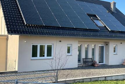 Haus Elsenfeld - 8 Zimmer, 205 m&sup2;, 2.200&euro; | Angebot:25349863