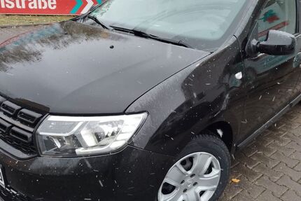 Dacia Logan 143.000 km 9.600 &euro; München 81375