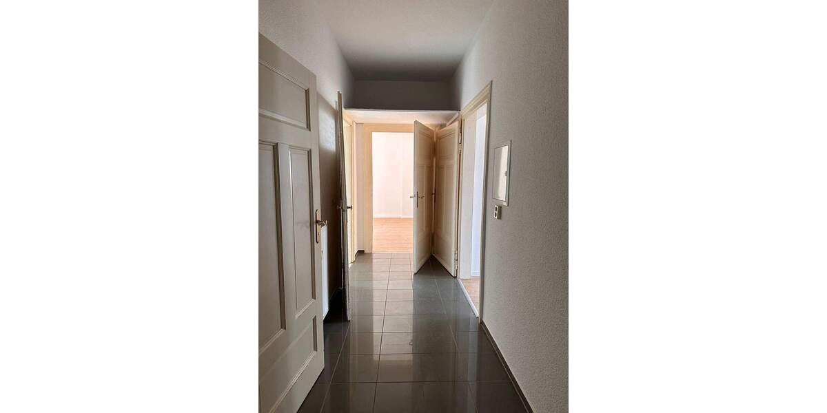 Etagenwohnung Görlitz Südstadt - 3 Zimmer, 77 m&sup2;, 385&euro; | Angebot:26389140