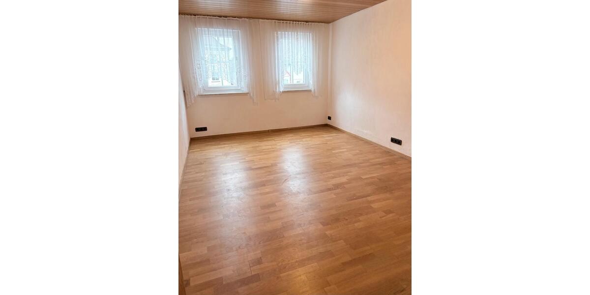 Etagenwohnung Calw - 4.5 Zimmer, 120 m&sup2;, 1.400&euro; | Angebot:25418086