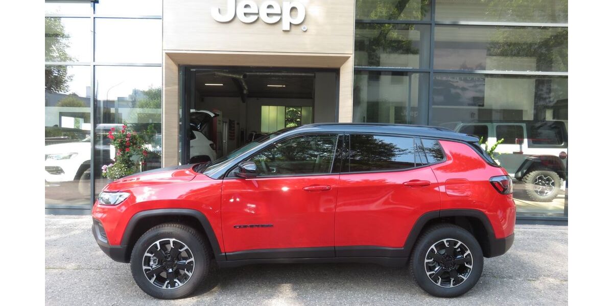 Jeep Compass 1.001 km 31.910 &euro; Gröbenzell 82194