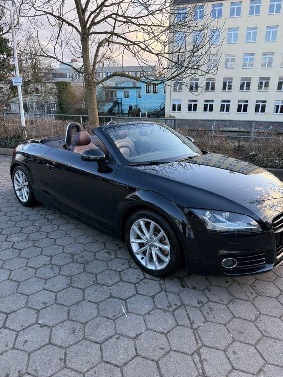 TT