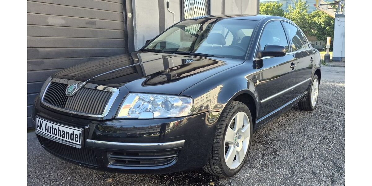 Skoda Superb 204.000 km 3.890 &euro; München 80809