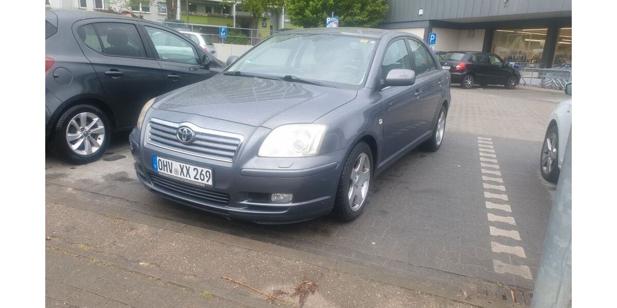 Toyota Avensis 94.653 km 3.500 &euro; Ahrensfelde 16356