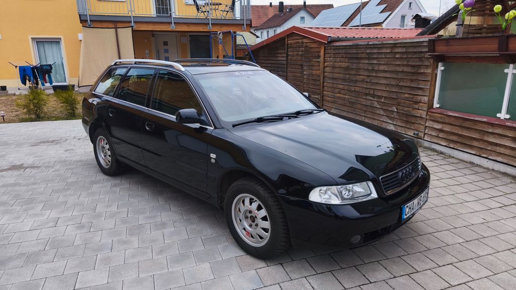 Audi A4 220.000 km 3.000 &euro; Waldmünchen 93449