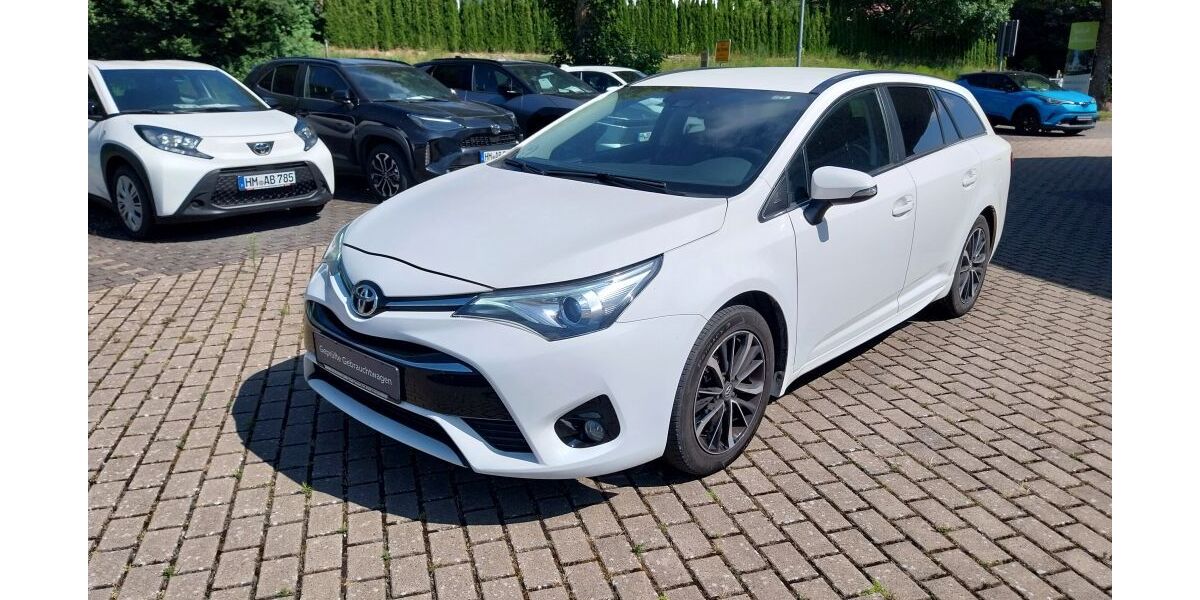 Toyota Avensis 90.941 km 15.990 &euro; Bad Pyrmont 31812