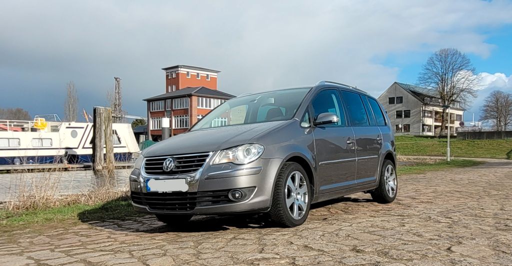 VW Touran 263.000 km 5.400 &euro; Seevetal Meckelfeld 21217