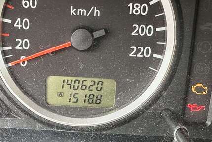 Nissan Almera 140.620 km 999 &euro; Hayingen 72534