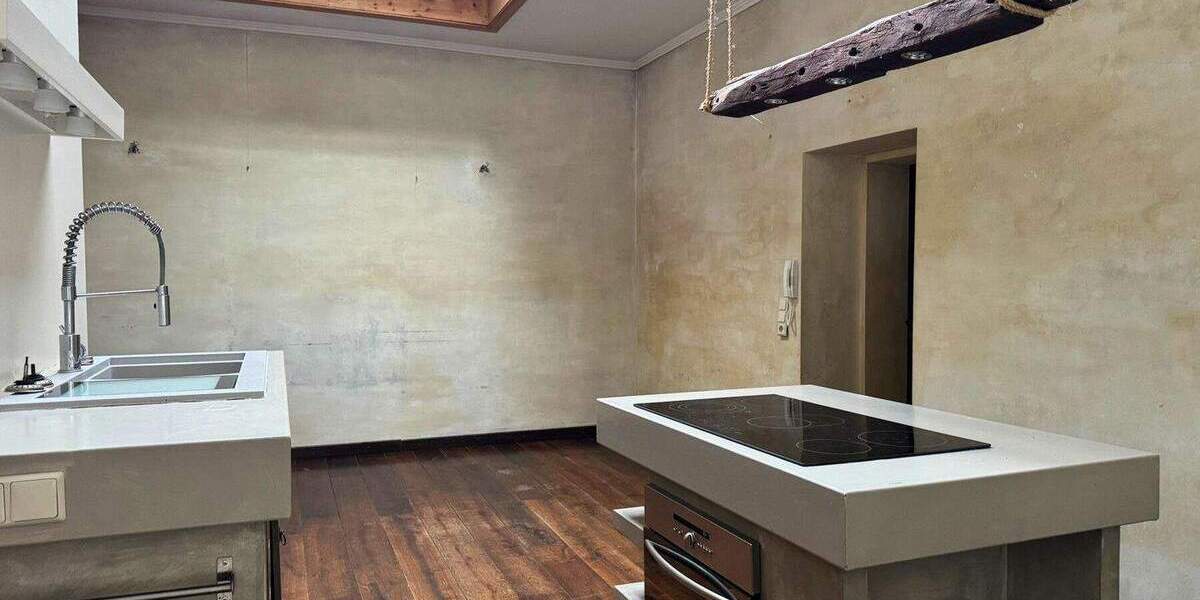 Etagenwohnung Mönchengladbach Stadtmitte - 4 Zimmer, 138 m&sup2;, 425.000&euro; | Angebot:24843097