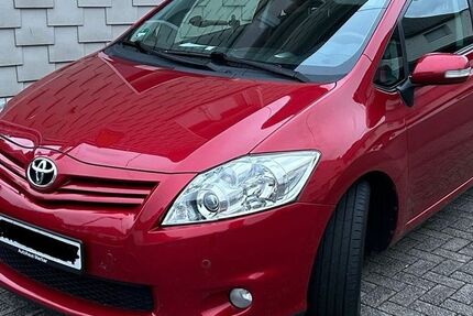 Toyota Auris 93.500 km 6.800 &euro; Großseifen 56472