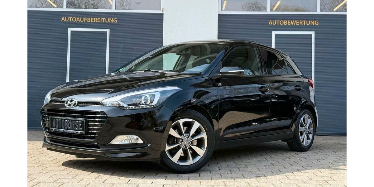 Hyundai i20 99.000 km 10.900 &euro; Friedrichshafen 88045