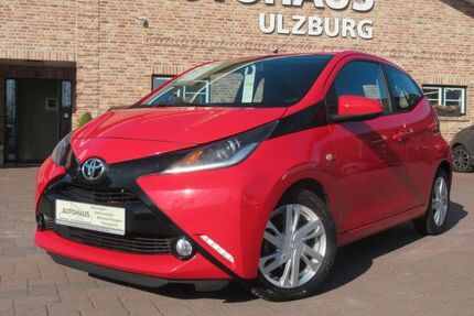 Toyota Aygo (X) 39.881 km 9.900 &euro; Henstedt Ulzburg(20 km nördlich von HH-direkt an der A7) 24558
