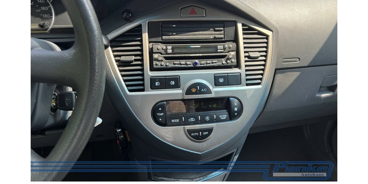 Kia Carens 2.0 16V EX Van*SchiebeD.*Klima*PDC*Bluet* 109.096 km 1.100 € Berlin 13187