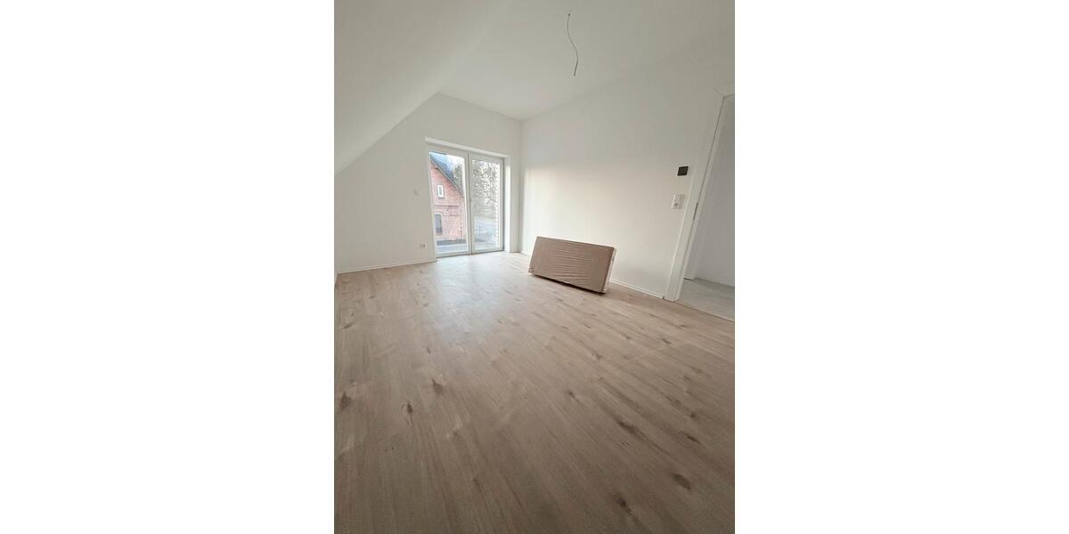 Doppelhaushälfte Salzhausen - 5.5 Zimmer, 120 m&sup2;, 1.800&euro; | Angebot:25721804