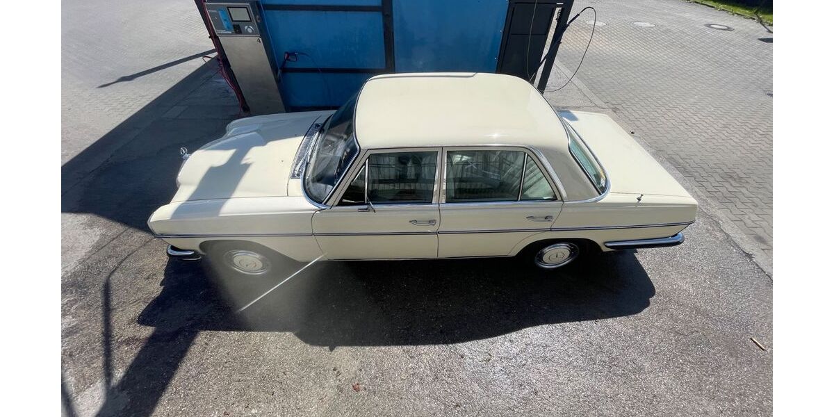 Mercedes-Benz 220 123.456 km 10.000 &euro; Ried 86510