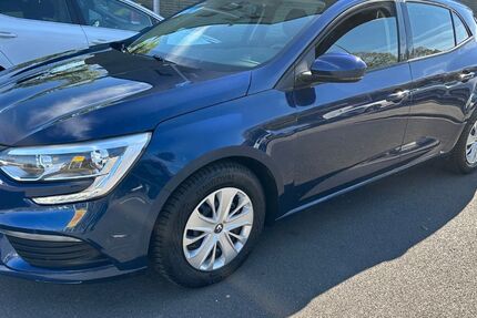 Renault Megane 76.000 km 8.990 &euro; Duisburg 47138