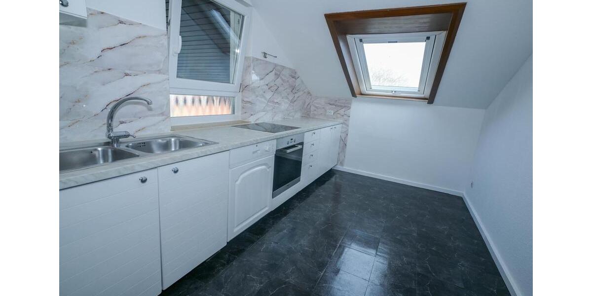 Dachgeschoßwohnung Freiberg am Neckar - 2 Zimmer, 66 m&sup2;, 900&euro; | Angebot:25422858