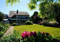 Haus zum Kaufen in Ratingen 1.190.000 € 278 m²
