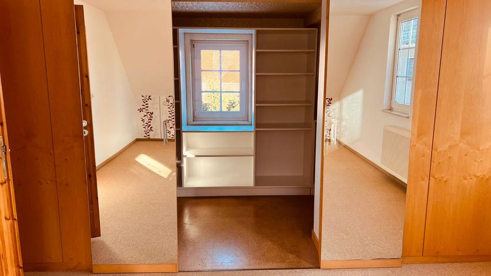 Terrassenwohnung Dermbach - 4 Zimmer, 120 m&sup2;, 840&euro; | Angebot:24601932