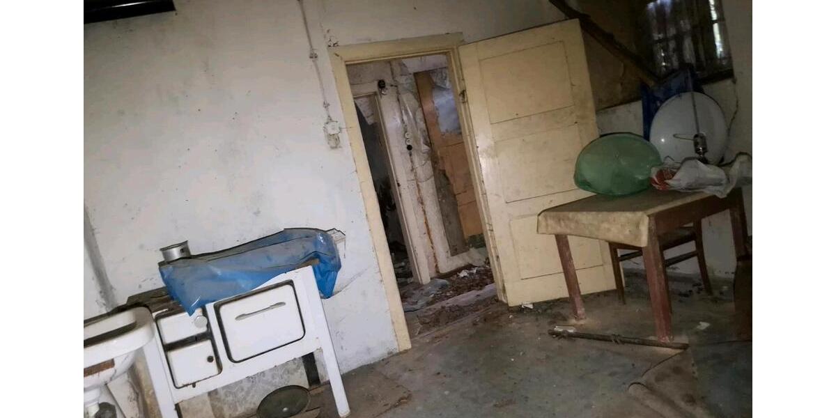 Einfamilienhaus Tutow - 4 Zimmer, 300 m&sup2;, 10.000&euro; | Angebot:27133691
