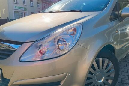 Opel Corsa 102.500 km 3.480 &euro; Zittau 02763
