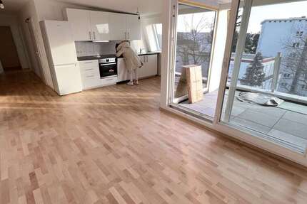 Wohnung zum Mieten in Offenbach am Main 1.390 € 95 m² 4 zimmer