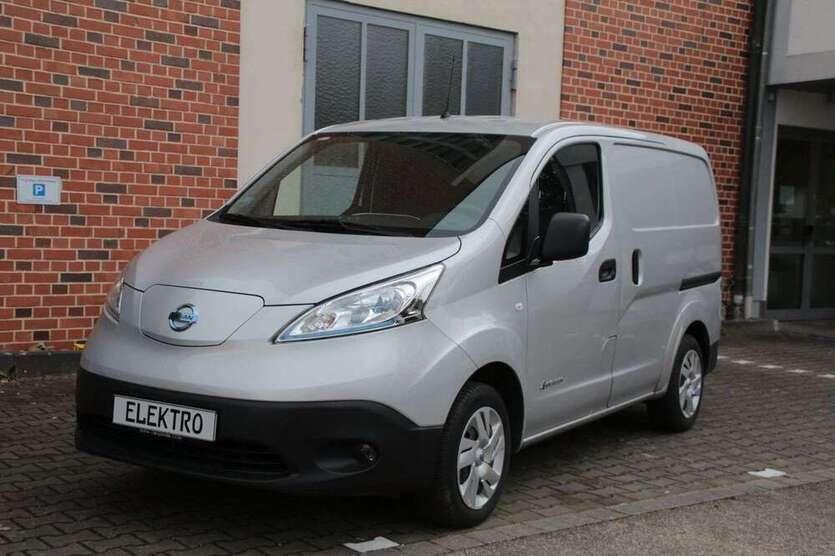 NV200