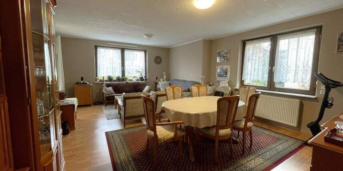 Mehrfamilienhaus, Wohnhaus Fellbach - 9 Zimmer, 236 m&sup2;, 795.000&euro; | Angebot:25781223