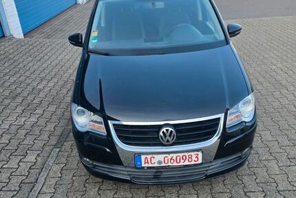 VW Touran 150.000 km 4.999 &euro; Aachen 52068