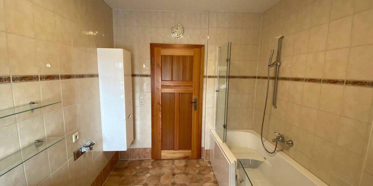 Etagenwohnung Jena Zwätzen - 3 Zimmer, 70 m&sup2;, 175.000&euro; | Angebot:26358730