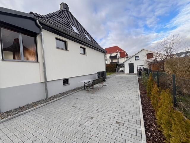 Doppelhaushälfte Zwickau - 3 Zimmer, 95 m&sup2;, 1.250&euro; | Angebot:25395037