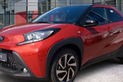 Toyota Aygo (X) 1.523 km 18.485 &euro; Halstenbek 25469