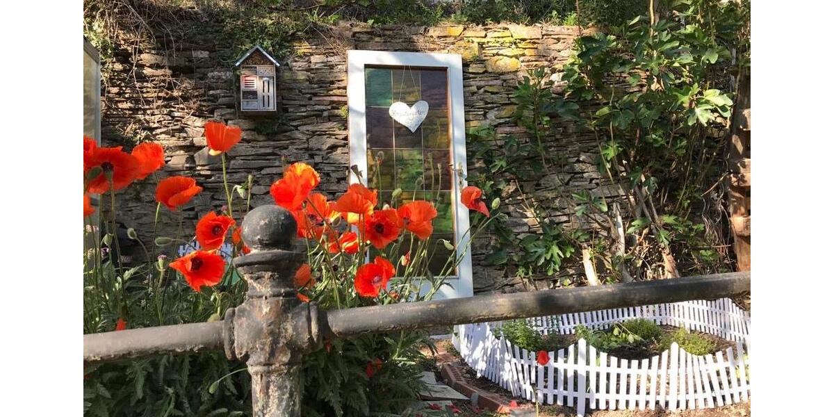 Idyllisches EFH mit großem Garten und Pool (Kauf möglich) 7 zimmer