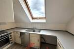 Gelegenheit, ab 01.10 frei! Schöne helle DG-Wohnung mit Balkon, Einbauküche und TG-Stellplatz! 2 zimmer