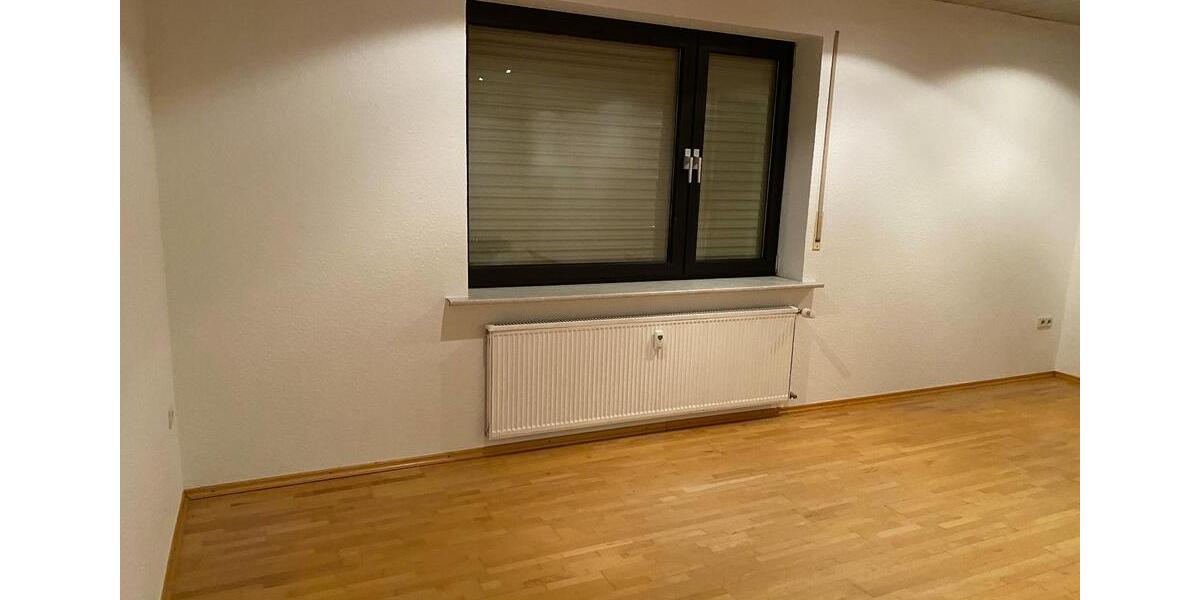 Etagenwohnung Sundern (Sauerland) - 1 Zimmer, 70 m&sup2;, 680&euro; | Angebot:26250306